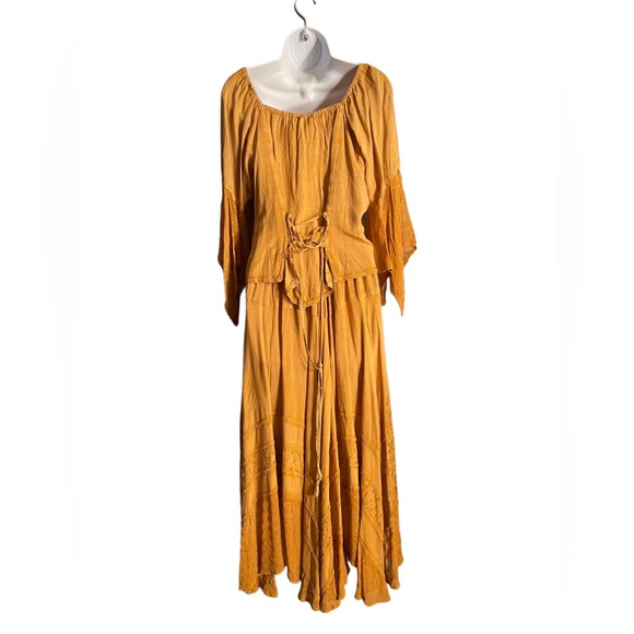 LAPOGEE SKIRT and BLOUSE SET.   CL/GR 14.   DD07 - Picture 2 of 4